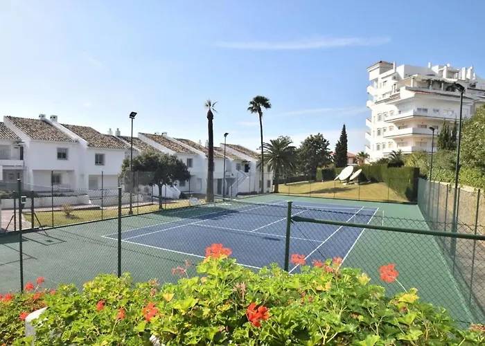 Garden Club 44 With Balcony & Pool Access Marbella