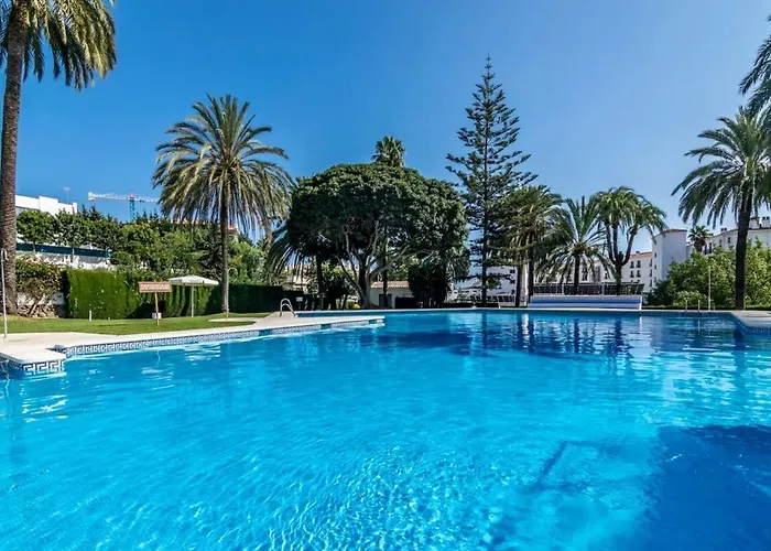Apartman Garden Club 44 With Balcony & Pool Access Marbella